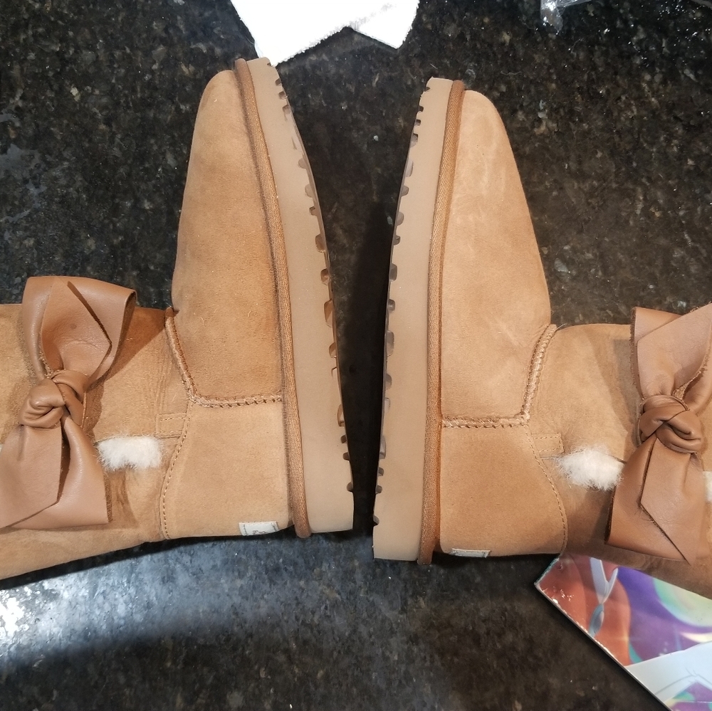 Ugg boots never worn - Picture 5 of 6